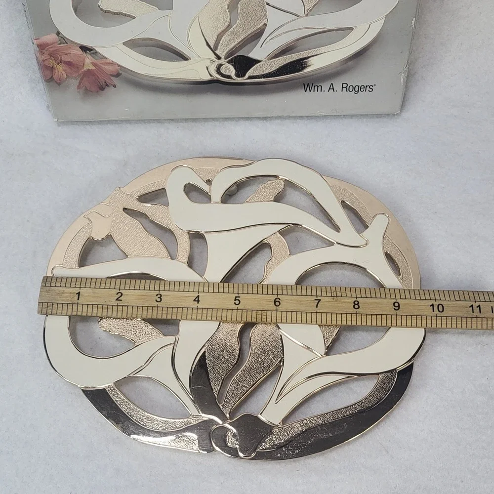 Wm A Rogers Calla Lily Trivet Metal Hot Plate Oneida‎ Japan Floral Decor